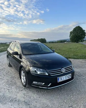 świętokrzyskie Volkswagen Passat cena 34300 przebieg: 212000, rok produkcji 2011 z Bystrzyca Kłodzka